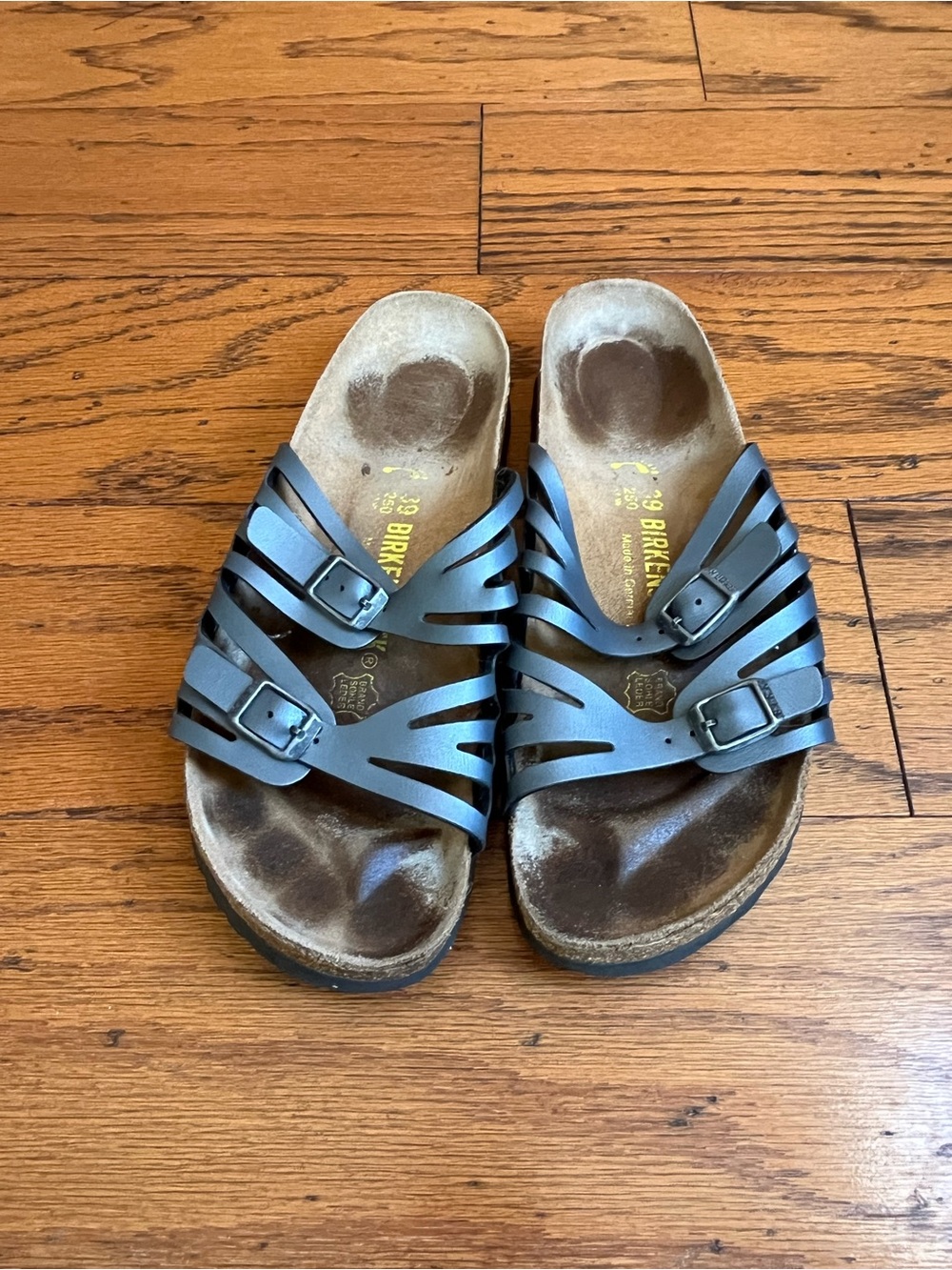 Birkenstock Women’s Black Strappy Dual-Buckle Slide Sandals (39/8-8.5 Women’s)
